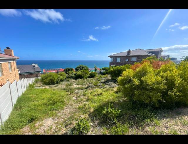 735M² VACANT LAND FOR SALE IN DANA BAY